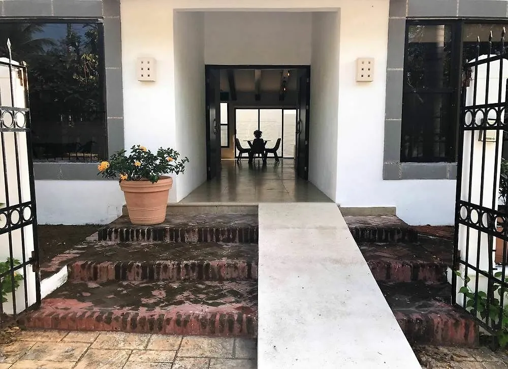 ** Bed & Breakfast Luxury Casa Campestre In Cancun Mexico